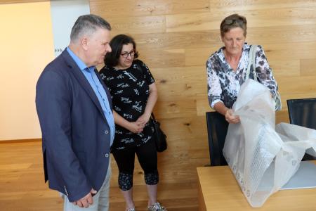 Predaja slike ekstempore 01 Foto Ljubo Vukelič